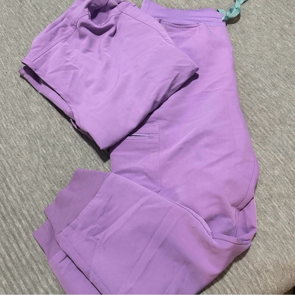 Figs lavender scrubs